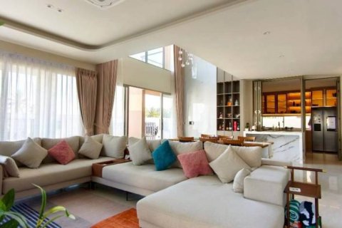 Дом в Паттайе, Таиланд с 4 спальнями  № 156788 - фото 2