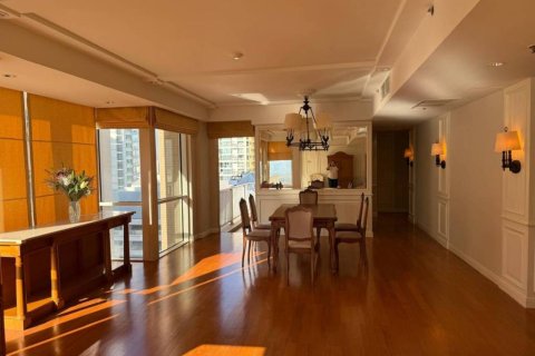 Кондоминиум с 2 спальнями в Бангкоке, Таиланд № 156789 - фото 1