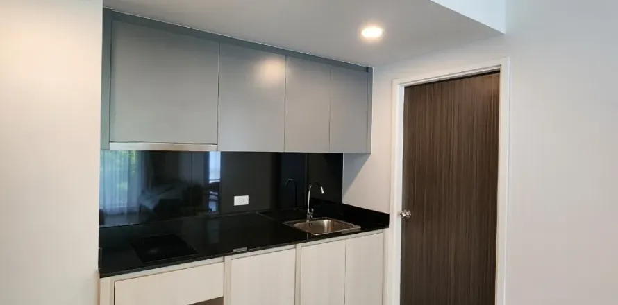 Condo à Bang Na, Bangkok, Thaïlande, 2 chambres № 156685