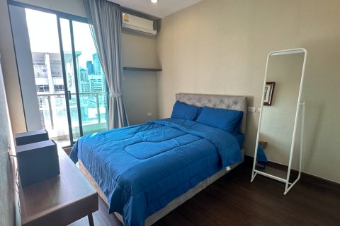 Condo in Huai Khwang, Bangkok, Thailand, 2 bedrooms № 200895 - photo 6