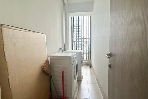 Condo in Huai Khwang, Bangkok, Thailand, 2 bedrooms № 200895 - photo 16
