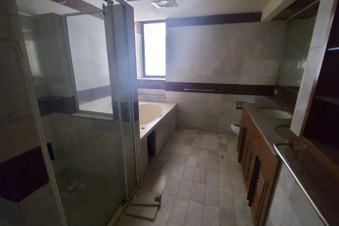 Condo in Khlong Toei, Bangkok, Thailand, 3 bedrooms № 200893 - photo 13
