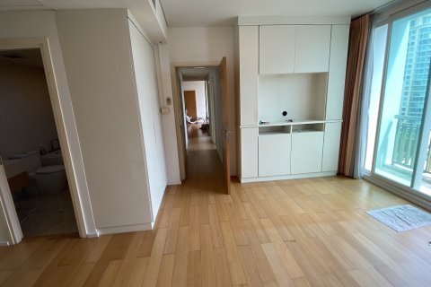 Condo in Watthana, Bangkok, Thailand, 3 bedrooms № 200892 - photo 12