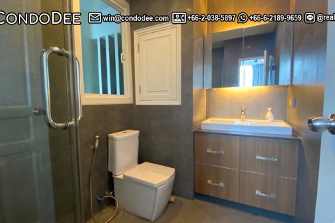 Condo in Watthana, Bangkok, Thailand, 3 bedrooms № 200891 - photo 5