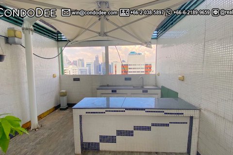 Condo in Watthana, Bangkok, Thailand, 3 bedrooms № 200891 - photo 12