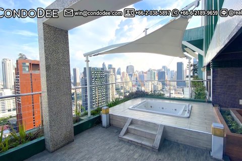 Condo in Watthana, Bangkok, Thailand, 3 bedrooms № 200891 - photo 3
