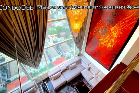 Condo in Watthana, Bangkok, Thailand, 3 bedrooms № 200891 - photo 10