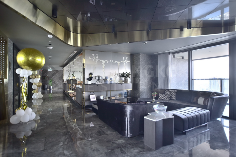 Condo in Bangkok, Thailand, 1 bedroom  № 185417 - photo 1