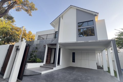 Villa in Hang Dong, Thailand 4 bedrooms № 154041 - photo 1