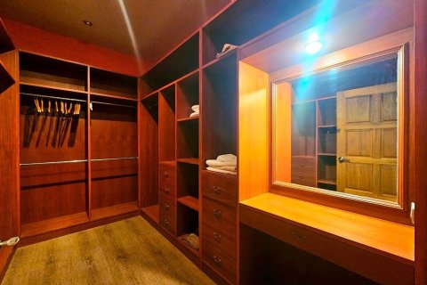 Вилла в Хуа Хине, Таиланд с 4 спальнями  № 154044 - фото 16