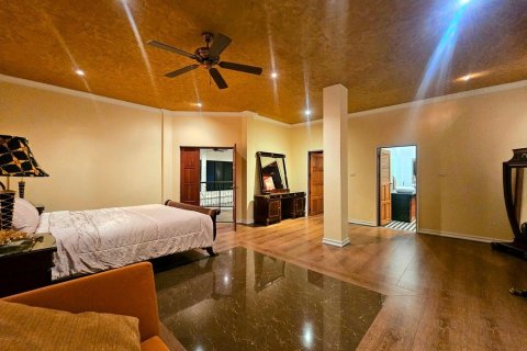 Вилла в Хуа Хине, Таиланд с 4 спальнями  № 154044 - фото 15