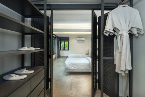 Villa in Phuket, Thailand 4 bedrooms № 154040 - photo 15