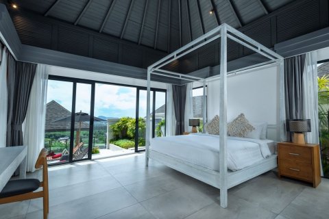 Villa in Phuket, Thailand 4 bedrooms № 154040 - photo 9