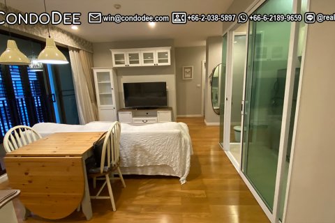 Condo à Khlong Toei, Bangkok, Thaïlande, 2 chambres № 200855 - photo 3