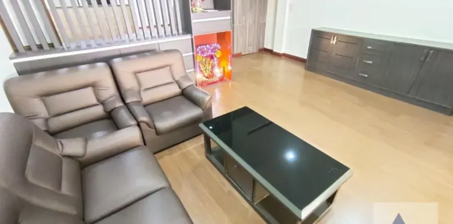 Reihenhaus in Bang Kho Laem, Bangkok, Thailand 4 Schlafzimmer № 216226