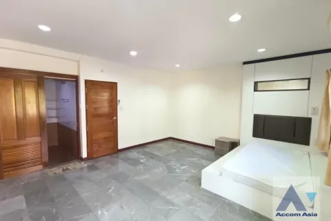 Reihenhaus in Bang Kho Laem, Bangkok, Thailand 4 Schlafzimmer № 216226 - Foto 14