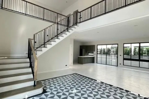 Haus in Bang Phli Yai, Thailand 5 Schlafzimmer № 216224 - Foto 8