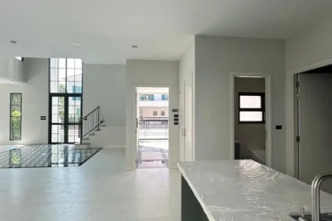 Haus in Bang Phli Yai, Thailand 5 Schlafzimmer № 216224 - Foto 4