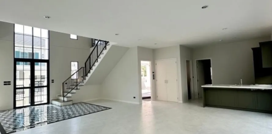 Haus in Bang Phli Yai, Thailand 5 Schlafzimmer № 216224