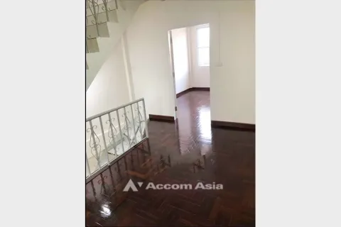 Reihenhaus in Watthana, Bangkok, Thailand 4 Schlafzimmer № 216225 - Foto 4