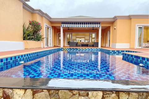 Studio in Pattaya, Thailand № 144228 - photo 1