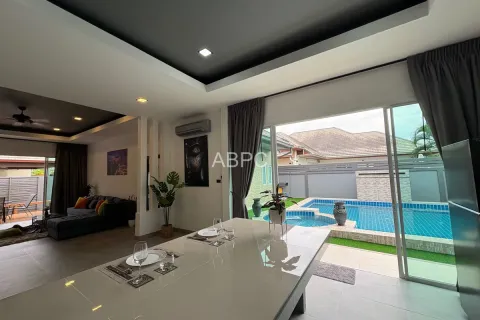 Casa de 3 dormitorios en Pattaya, Tailandia № 211307 - foto 8