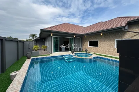 Casa de 3 dormitorios en Pattaya, Tailandia № 211307 - foto 3