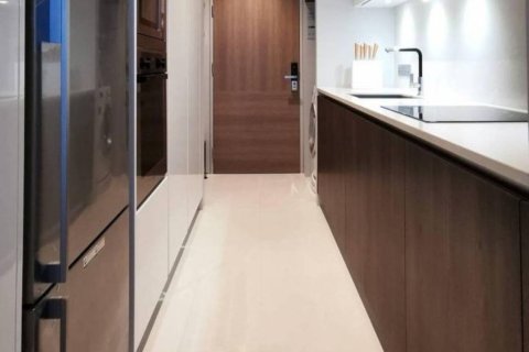 Condo in Bangkok, Thailand, 2 bedrooms № 180842 - photo 16