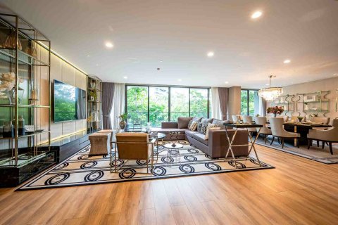 Condo in Bangkok, Thailand, 4 bedrooms  № 180843 - photo 2