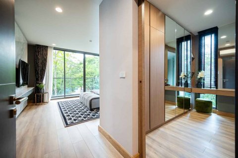 Condo in Bangkok, Thailand, 4 bedrooms  № 180843 - photo 27