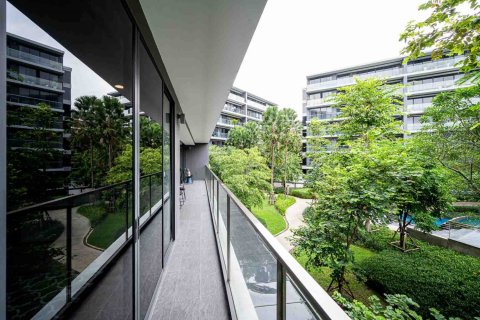 Condo in Bangkok, Thailand, 4 bedrooms  № 180843 - photo 14