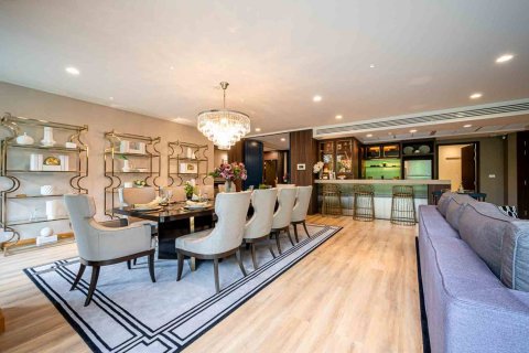 Condo in Bangkok, Thailand, 4 bedrooms  № 180843 - photo 9
