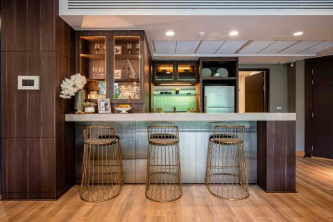 Condo in Bangkok, Thailand, 4 bedrooms  № 180843 - photo 19