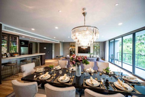 Condo in Bangkok, Thailand, 4 bedrooms  № 180843 - photo 13