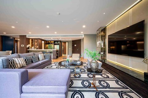 Condo in Bangkok, Thailand, 4 bedrooms  № 180843 - photo 7