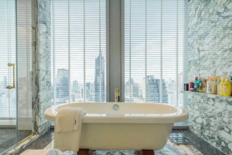 Condo in Bangkok, Thailand, 3 bedrooms  № 180845 - photo 9