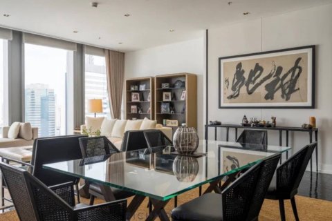 Condo in Bangkok, Thailand, 3 bedrooms  № 180845 - photo 2