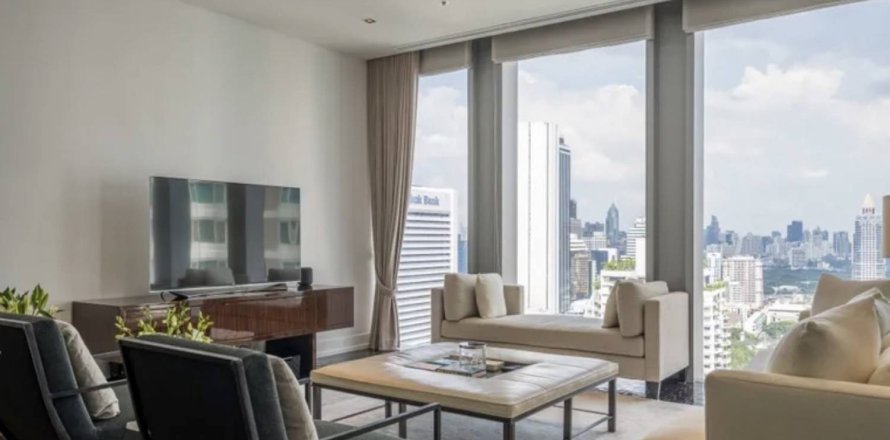 Condo in Bangkok, Thailand, 3 bedrooms  № 180845