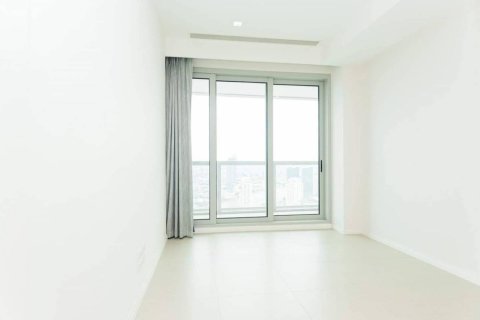 Condo in Bangkok, Thailand, 2 bedrooms  № 180847 - photo 12