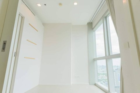 Condo in Bangkok, Thailand, 2 bedrooms  № 180847 - photo 13