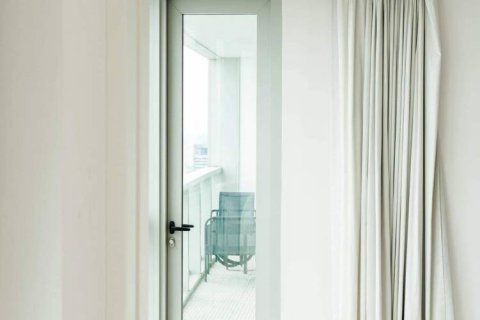 Condo in Bangkok, Thailand, 2 bedrooms  № 180847 - photo 10