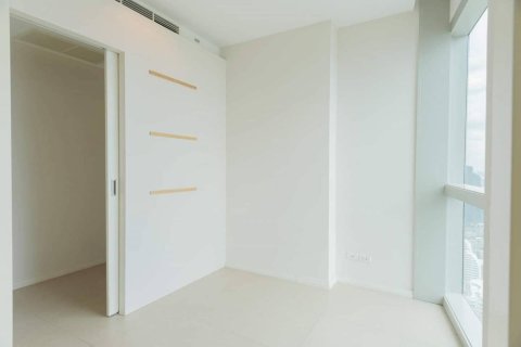 Condo in Bangkok, Thailand, 2 bedrooms  № 180847 - photo 18