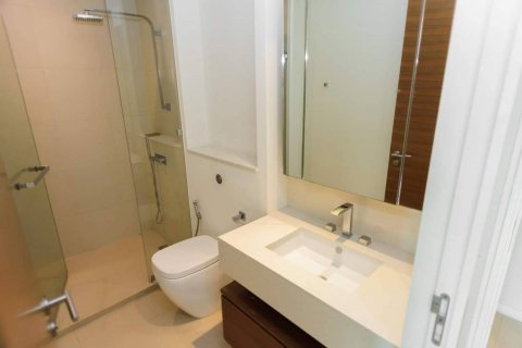 Condo in Bangkok, Thailand, 2 bedrooms  № 180847 - photo 14