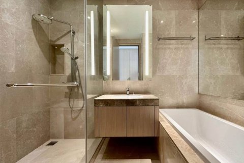 Condo in Bangkok, Thailand, 2 bedrooms  № 180848 - photo 13