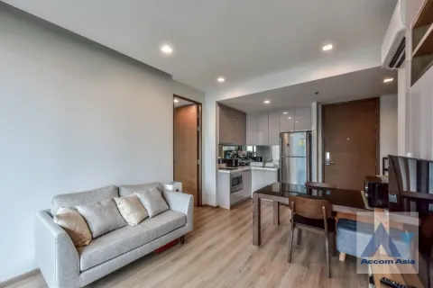 Condo in Bang Rak, Bangkok, Thailand, 2 bedrooms  № 215146
