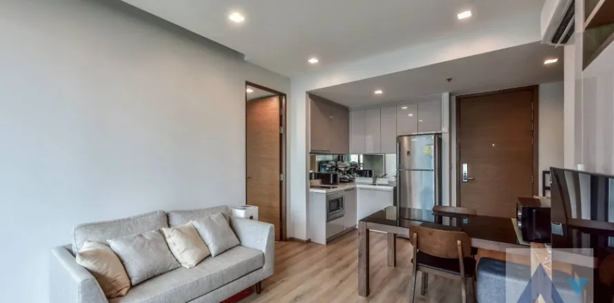 Condo à Bang Rak, Bangkok, Thaïlande, 2 chambres  № 215146