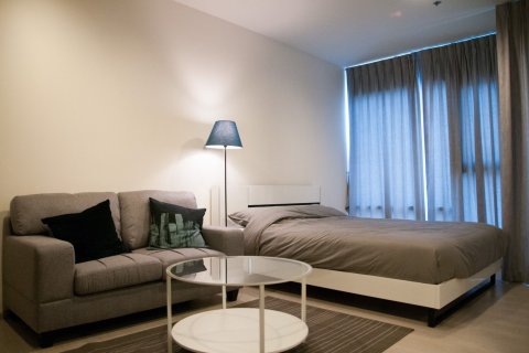 Studio dans le Condo à Khlong Toei, Bangkok, Thaïlande № 145054 - photo 3