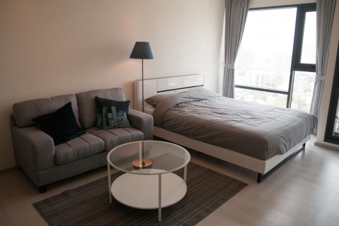 Studio dans le Condo à Khlong Toei, Bangkok, Thaïlande № 145054 - photo 4