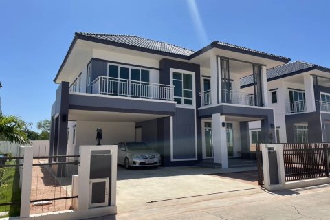 Дом в Накхонратчасиме, Таиланд с 4 спальнями  № 145058