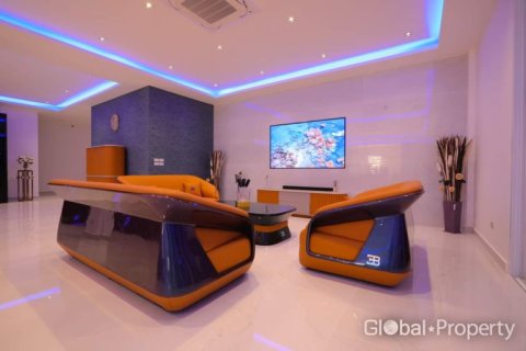 Дом в Паттайе, Таиланд с 7 спальнями № 155277 - фото 12